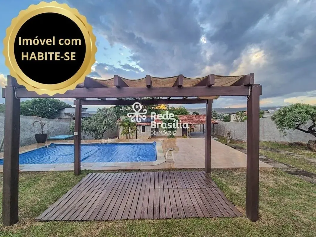 Casa em condomínio com 3 quartos — foto 1