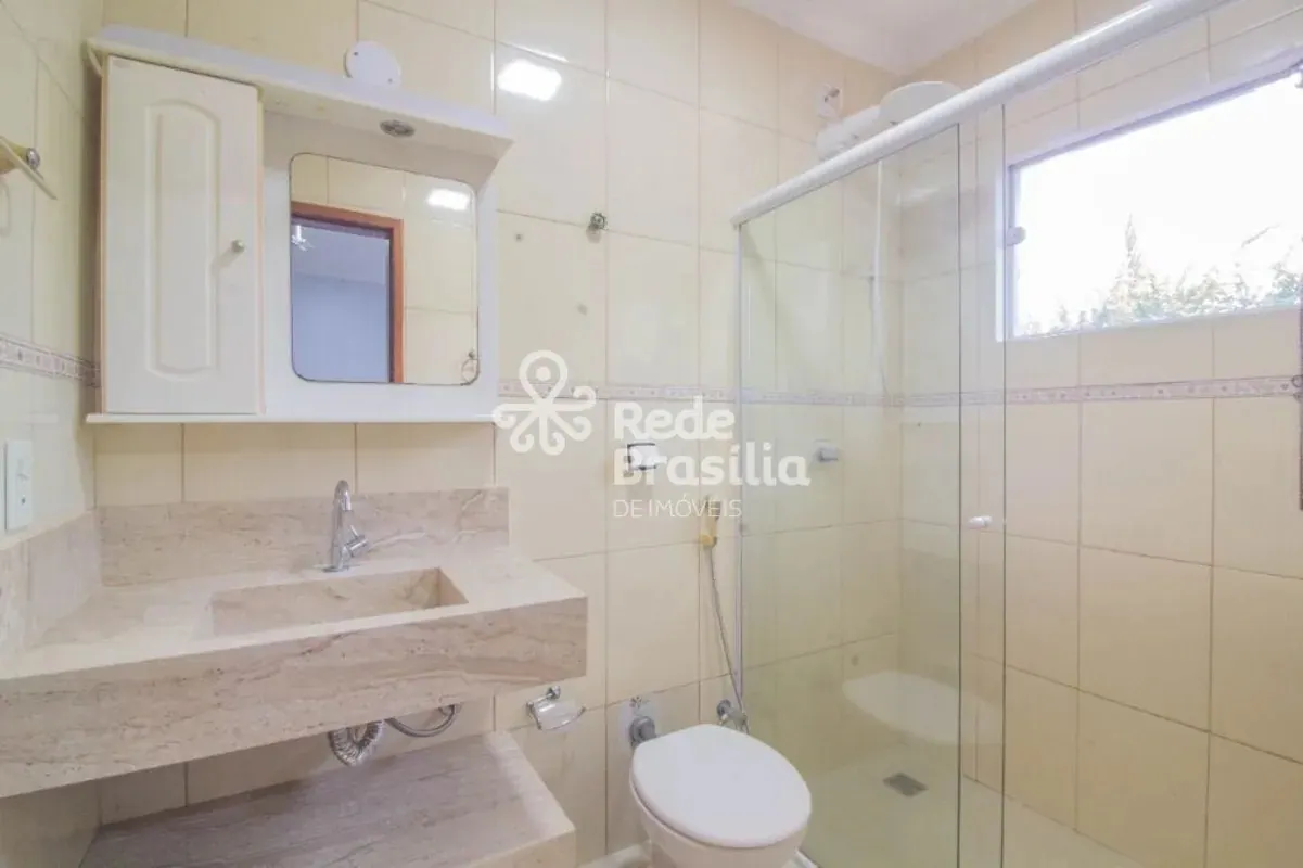 Casa em condomínio com 5 quartos — foto 1