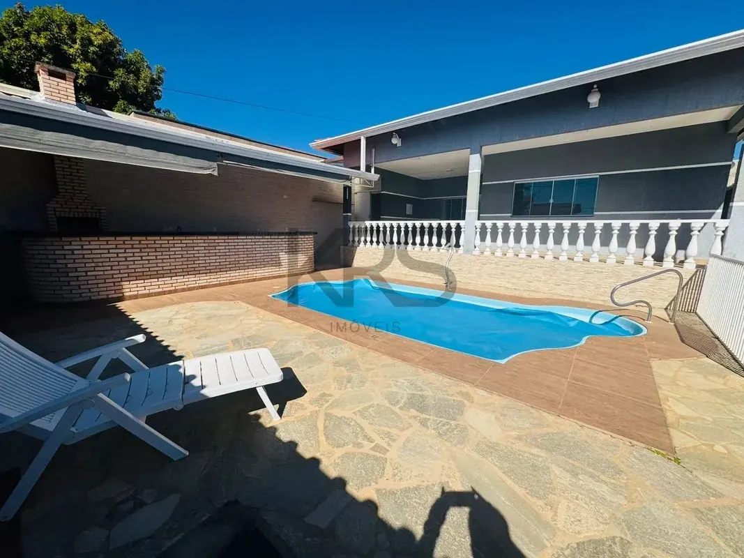Casa em condomínio com 4 quartos — foto 1