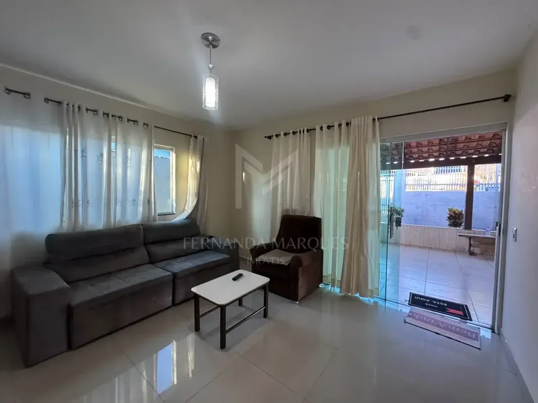 Casa em condomínio com 3 quartos — foto 1